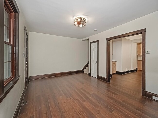 Building Photo - 5519 Howe St