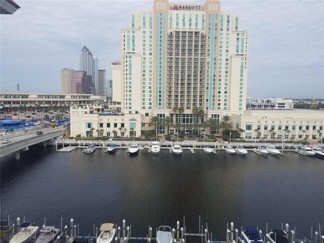 Foto del edificio - 700 S Harbour Island Blvd