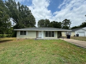Building Photo - 6905 Moreview Rd