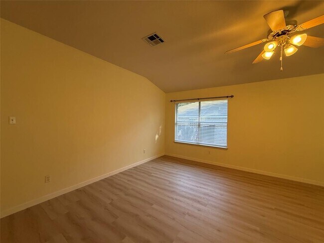 Foto del edificio - 8908 Lanna Bluff Loop