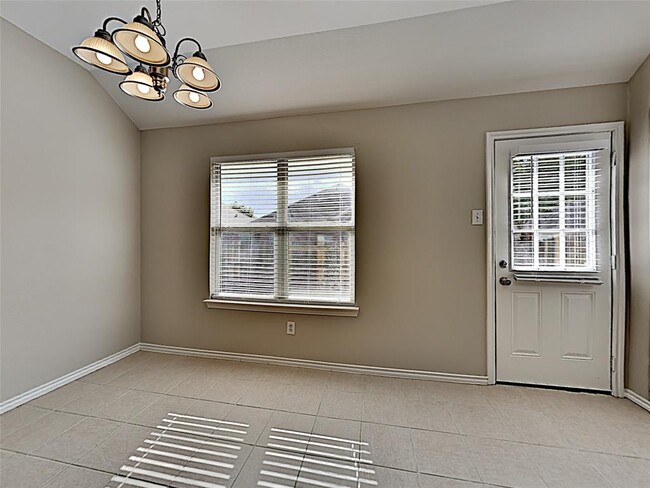 Building Photo - 4636 Wolf Ridge Way