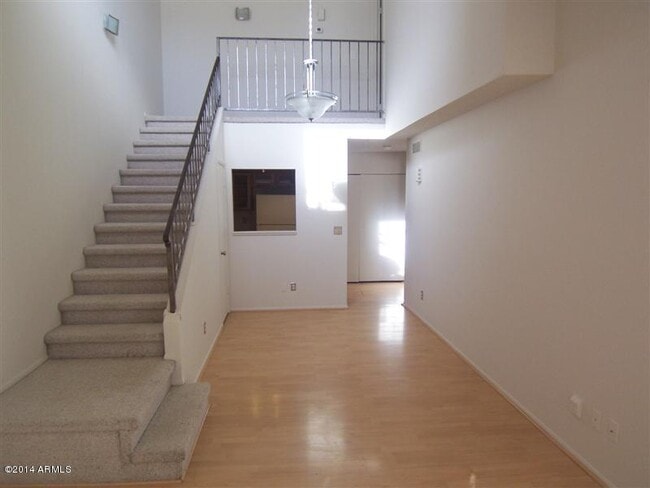 Foto del edificio - 8625 E Belleview Pl