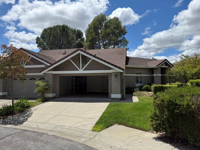 Foto del edificio - Gated Unique Remodeled 3 Bedroom w/ Golf Course Views in Rancho Solano