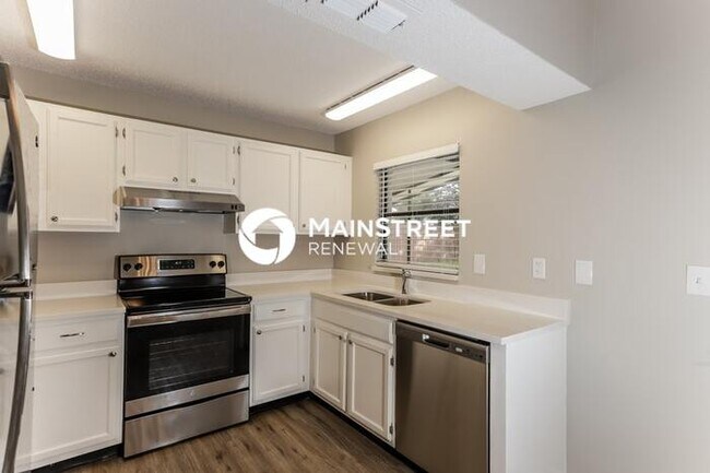 Foto del edificio - 3 Bedroom Pet-Friendly Home in VALRICO, FL...
