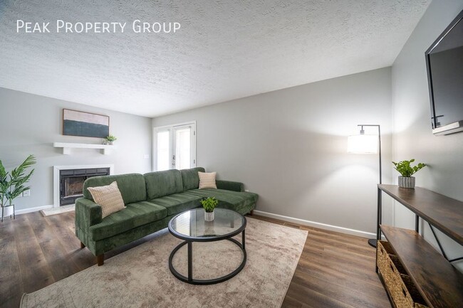 Building Photo - Available in September! Newly Renovated To...