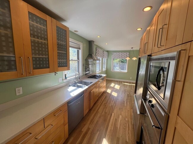 Building Photo - 1254 Hermosa Way