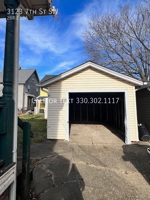Building Photo - Spacious 2 bedroom home for rent - Canton SW