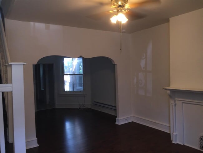 Building Photo - 30 N Dewey St