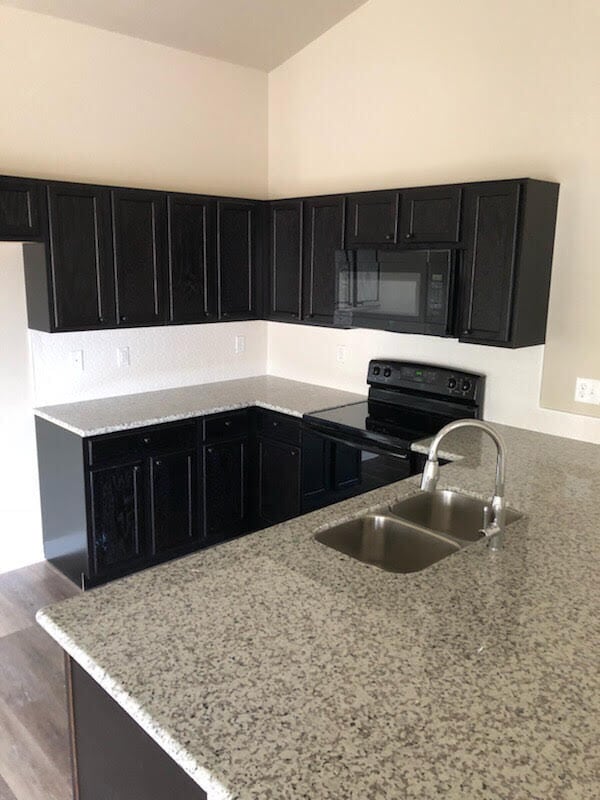 Foto del edificio - 13728 W 13th St N