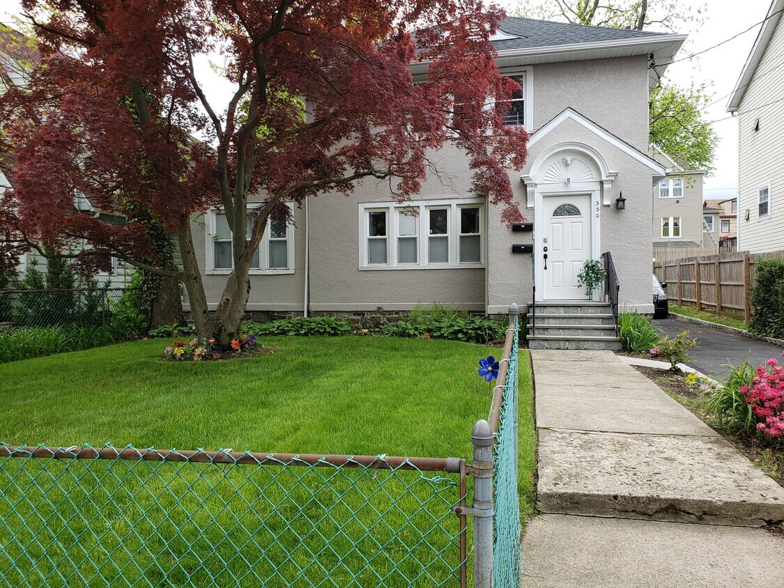 House view - 550 S 6th Ave