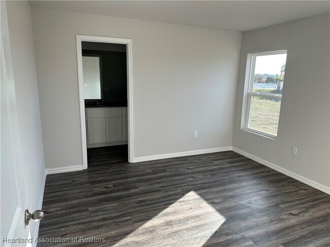 Building Photo - 1209 Stone Ridge Cir