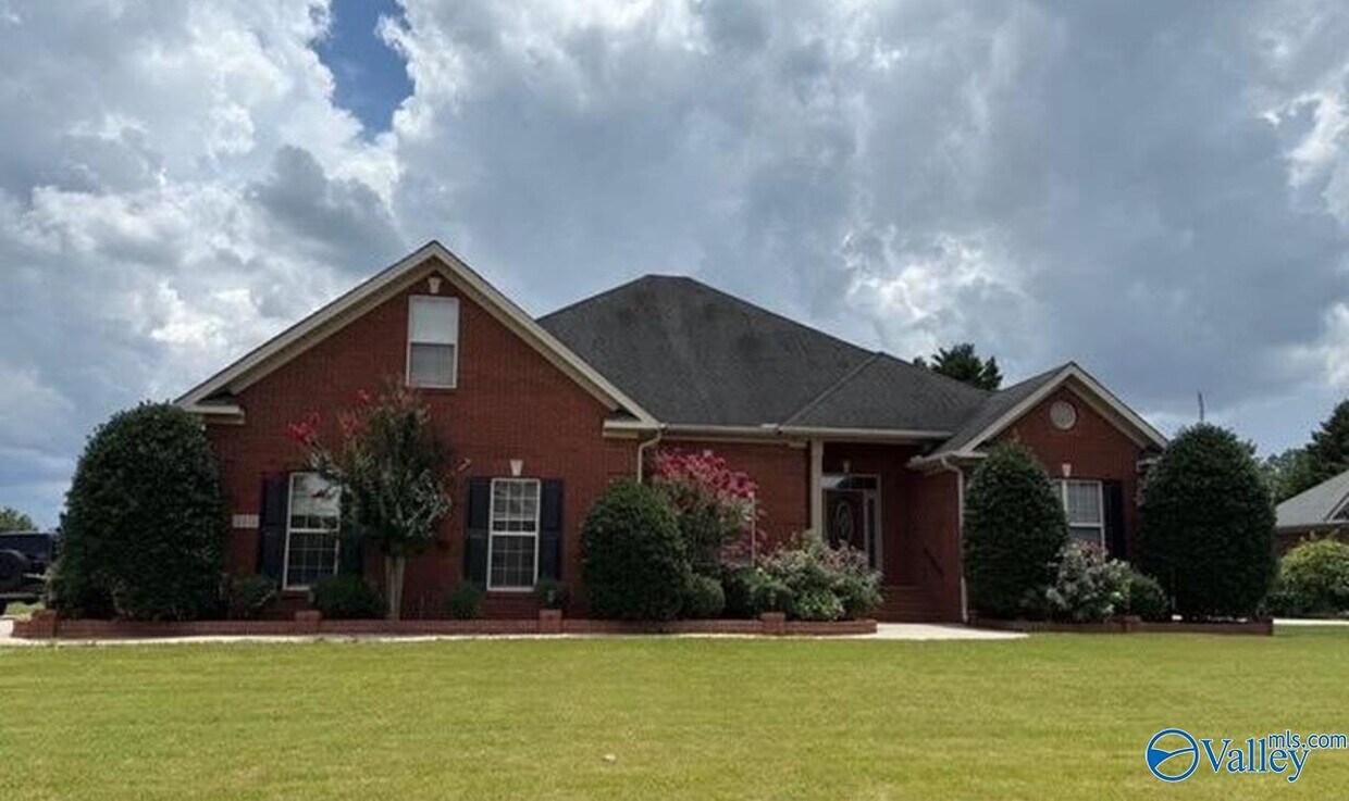 Foto principal - 110 Arrow Path Dr