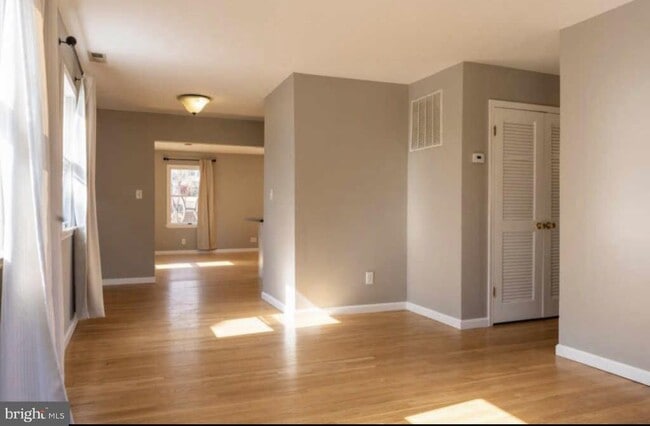 Foto del edificio - 1816 Pimmit Dr