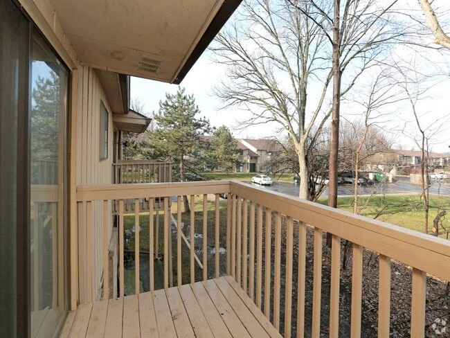 Building Photo - West Oaks