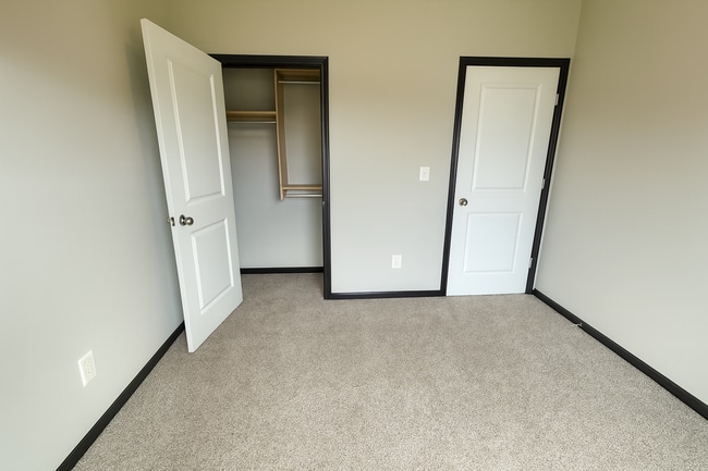 Building Photo - 619/21 N Grandstone St