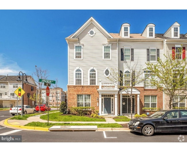 Building Photo - 500 Jurgensen Pl