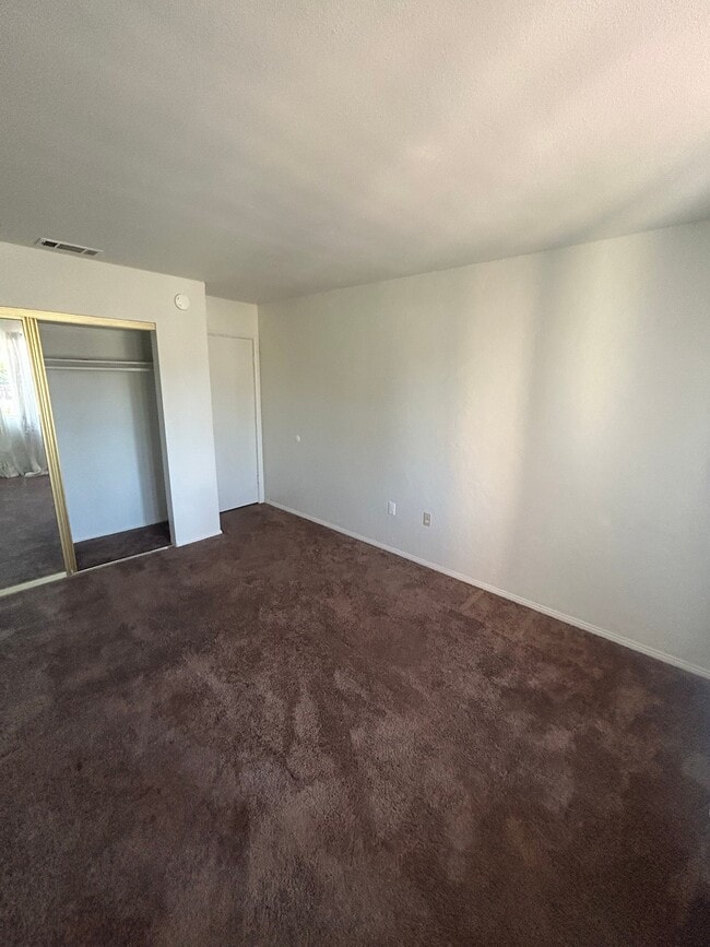 Building Photo - 41633 Whittier Ave