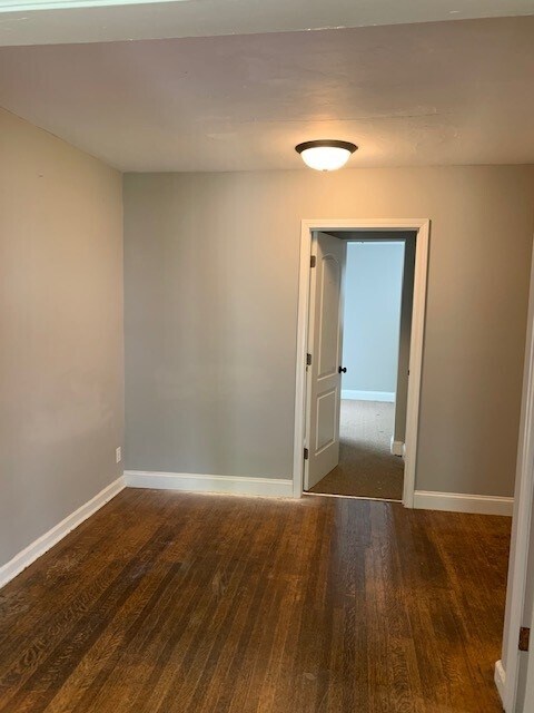 Foto del edificio - 818 W 43rd St