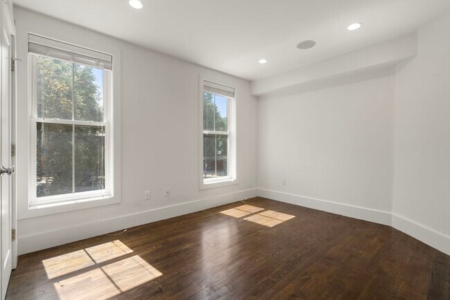 Foto del edificio - 12 Mohawk St