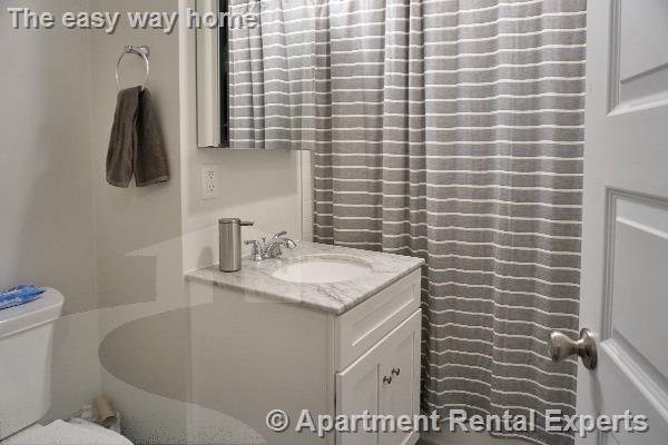 Building Photo - 17 Ashland St