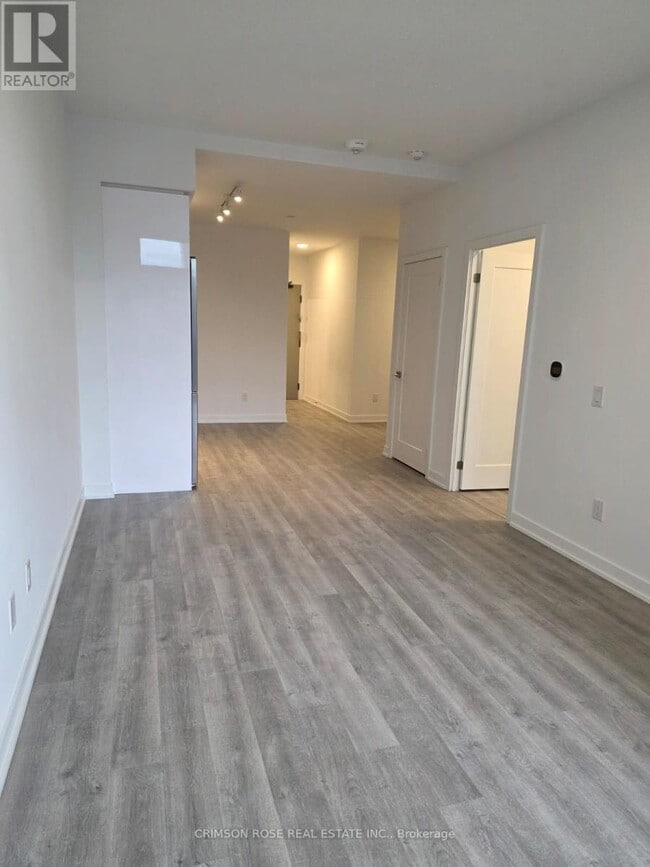 Building Photo - 5105 Hurontario St
