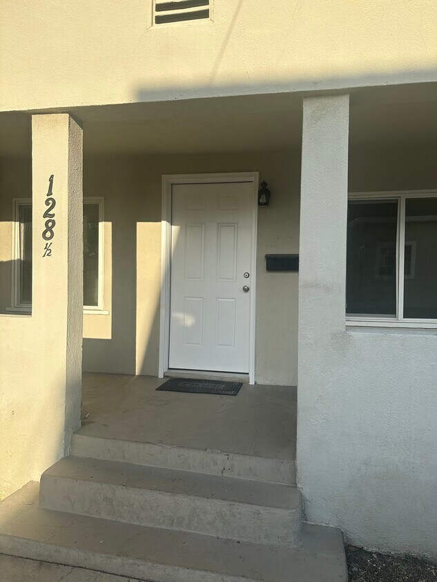 Porch, entry - 128 Florence Ave