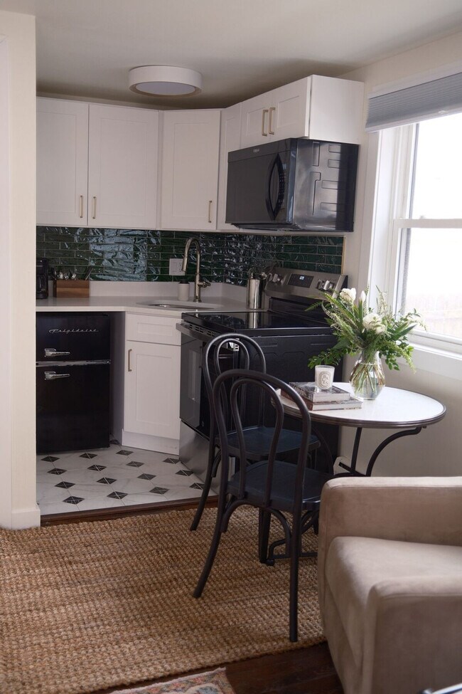 Foto del edificio - 200 S Henry St