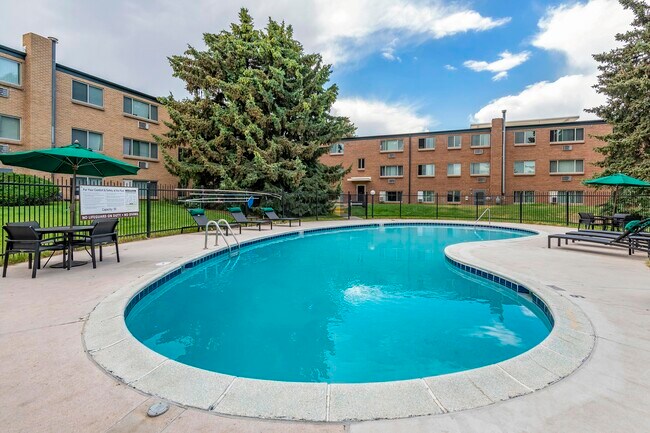 Foto del edificio - Royal Gardens Apartments
