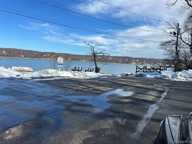 Foto del edificio - 7 Cedar Ave