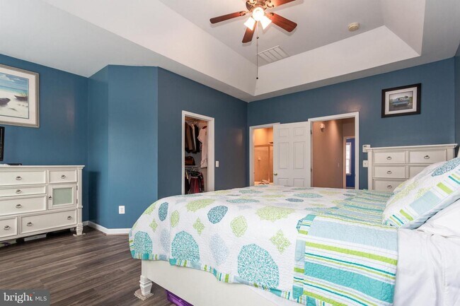 Building Photo - 7994 Avery Park Ct