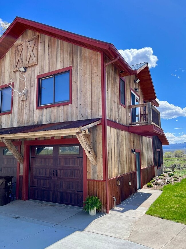 Building Photo - Rural Apartment for Rent in Silt