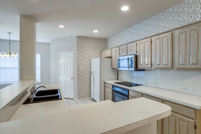 Building Photo - Amazing Coppell Pad For Rent!