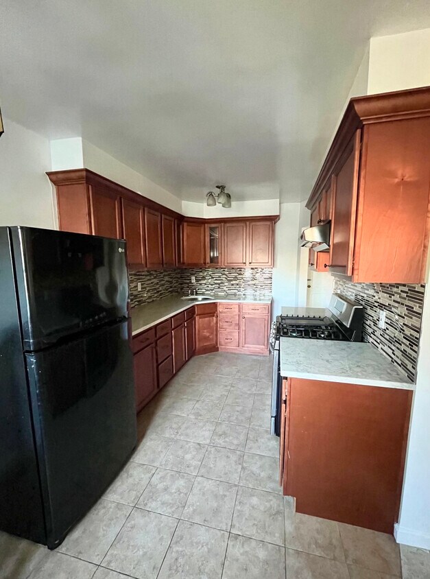 Primary Photo - 2037 48th St