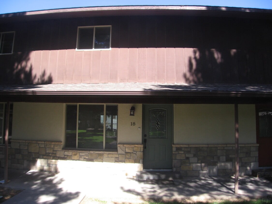 Primary Photo - 1251 Bookcliff Ave