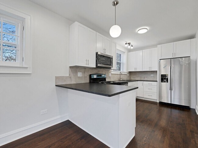 Foto del edificio - 9701 S Prospect Ave