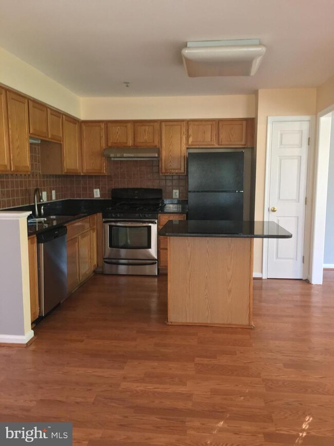 Building Photo - 18719 Harmony Woods Ln