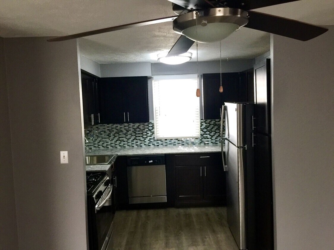 Primary Photo - 116 Kearsarge St