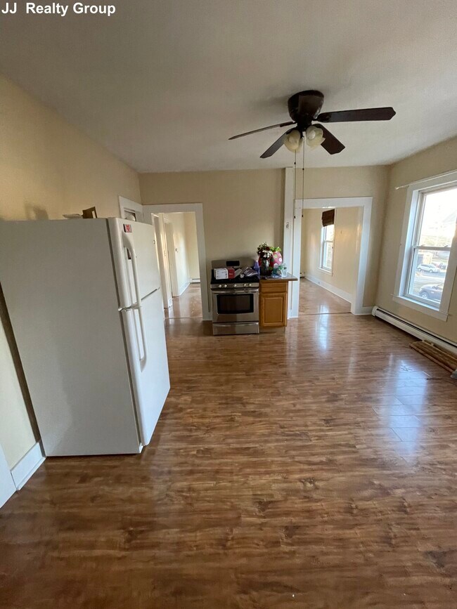 34 Ash St Unit 1, Spencer, MA 01562 Apartments in Spencer, MA