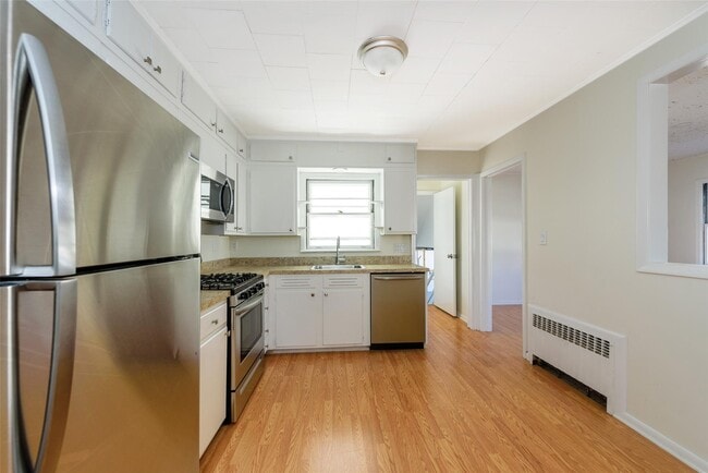 Building Photo - 101 Troy Ave