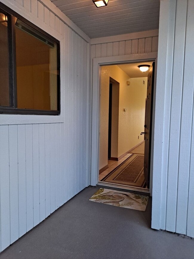 Building Photo - AVAILABLE MID APRIL 2BR 2BA IN HIDDEN PINES