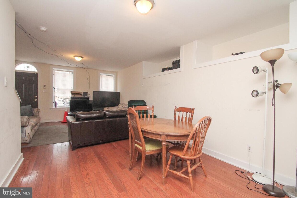Primary Photo - 1615 N Bouvier St