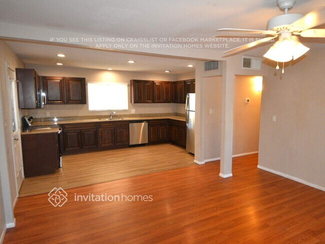 Foto del edificio - 1001 E Ruth Ave