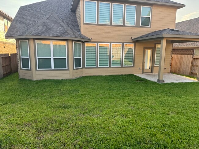 Building Photo - 7911 Virginia Dr