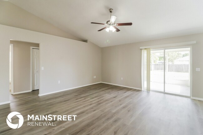 Foto del edificio - 7465 Jessamine Dr
