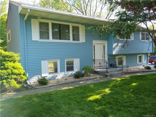 Primary Photo - 12 Blossom Rd