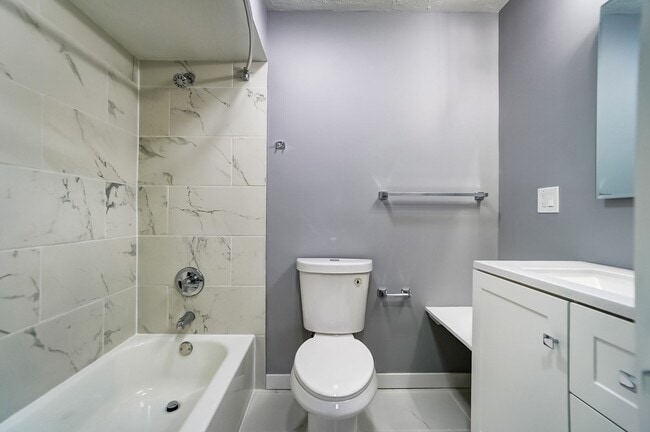 Interior Photo - Cascade Ridge