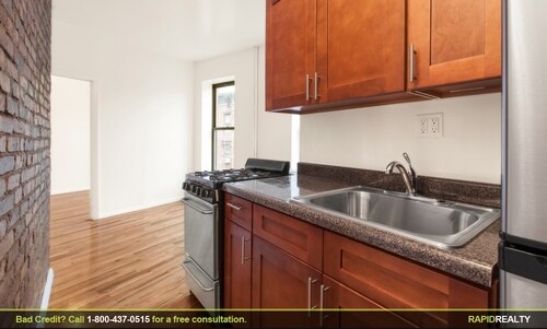 Primary Photo - 117 Perry St