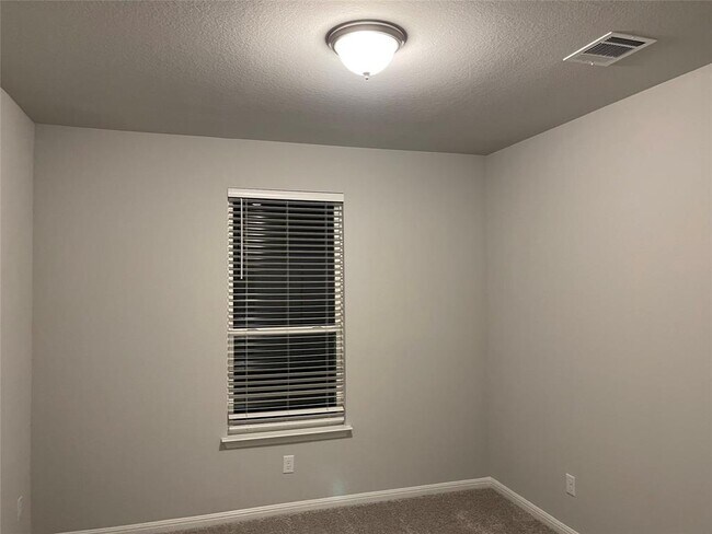 Foto del edificio - 316 McLintock Rd