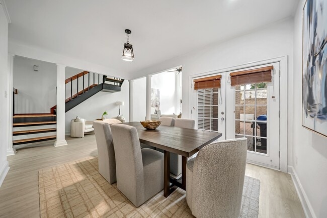 Foto del edificio - 516 S Post Oak Ln