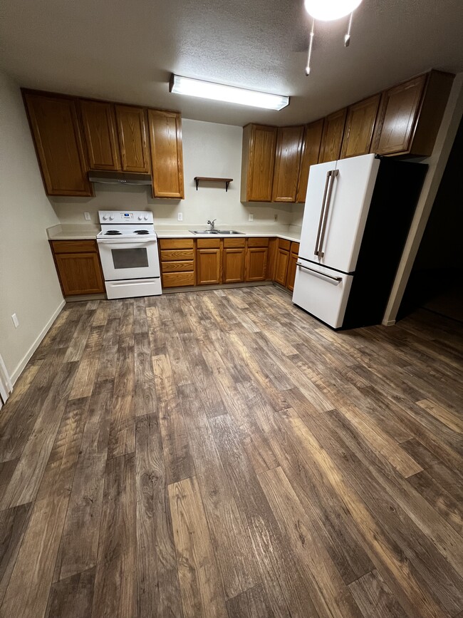 New flooring and  kitchen - 5026 Dana Ave New flooring and  kitchen - 5026 Dana Ave